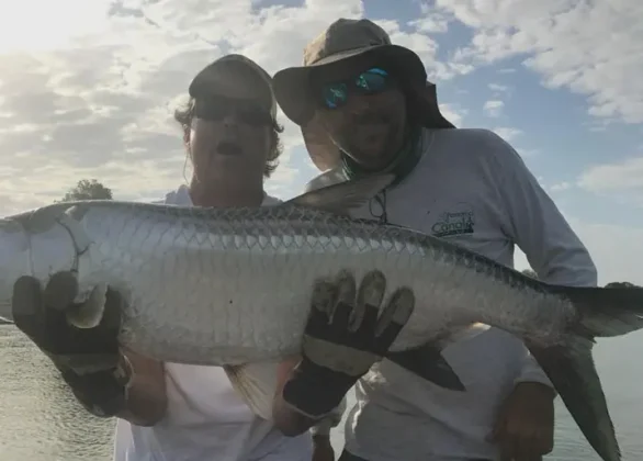 Pesca en Lago Gat&uacute;n - Panama Gem Charters - Gatun Lake Fishing Tour