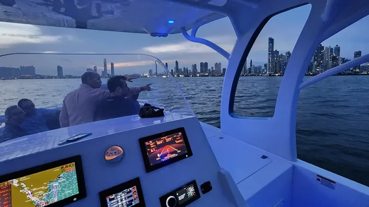 Panama Bay Tour - Private Sunset Cruises - Tours por la Bah&iacute;a de Panam&aacute; - Tours Privados en yate
