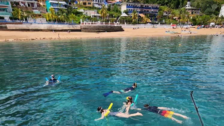 Taboga Island Private Yacht Tour - Gem Charters- Isla Taboga Panam&aacute;