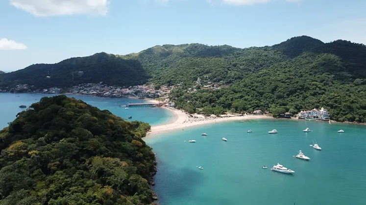 Taboga Island Private Yacht Tour - Gem Charters- Isla Taboga Panam&aacute;