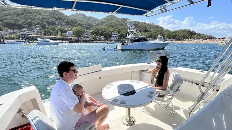 Taboga Island Private Yacht Tour - Gem Charters- Isla Taboga Panam&aacute;
