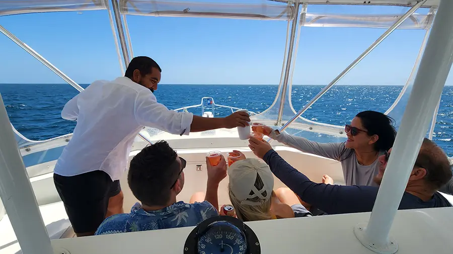 celebraciones en yate party yacht rental - alquiler de yates para fiestas y eventos