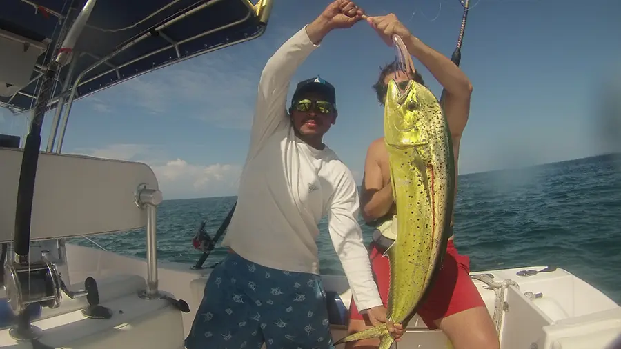 private charter fishing yacht rental to pearl islands - alquiler de yates privados y pesca en las perlas