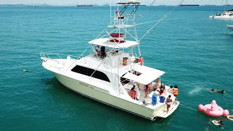 party yacht rental - alquiler de yates para fiestas y eventos