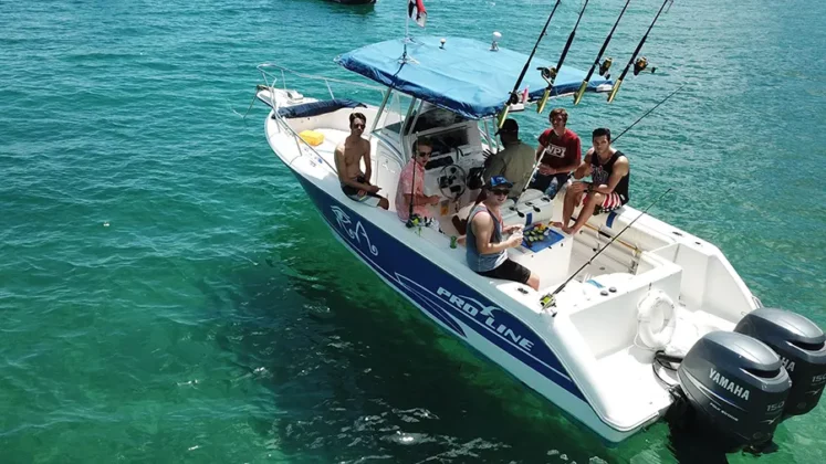 Proline 27 private yacht charter in panama - alquiler de yates en panama