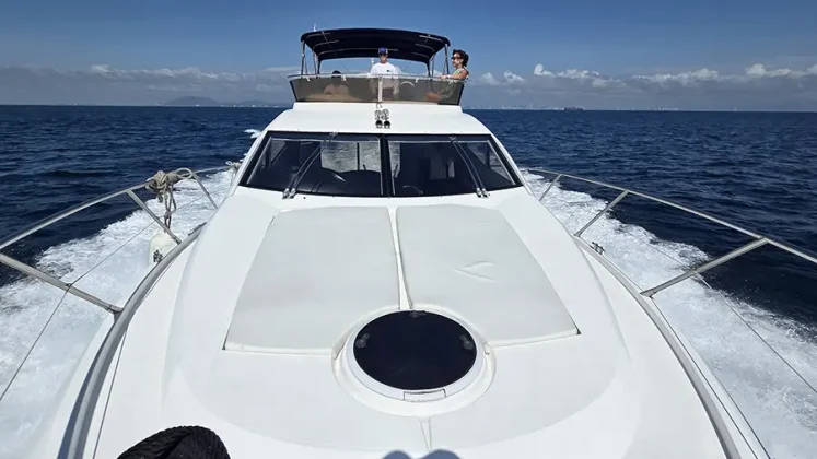 Sunseeker 55' Panama Gem Charters - Maurin