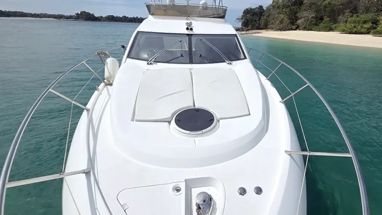 Sunseeker 55' Panama Gem Charters - Maurin