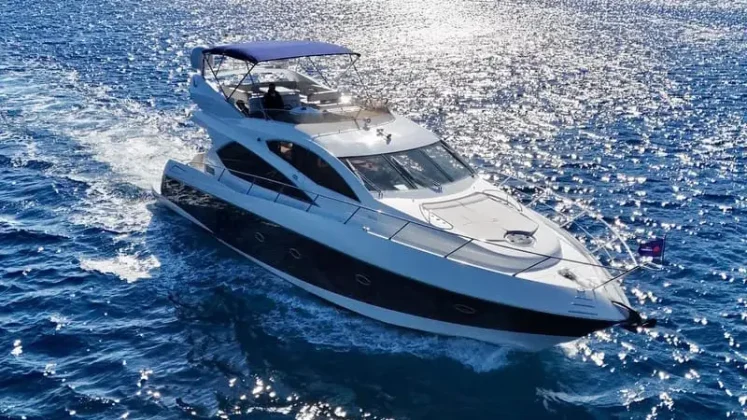 Sunseeker 55' Panama Gem Charters - Maurin