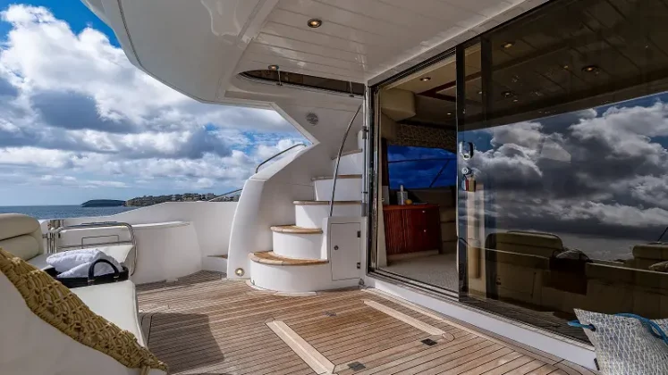 Sunseeker 55' Panama Gem Charters - Maurin